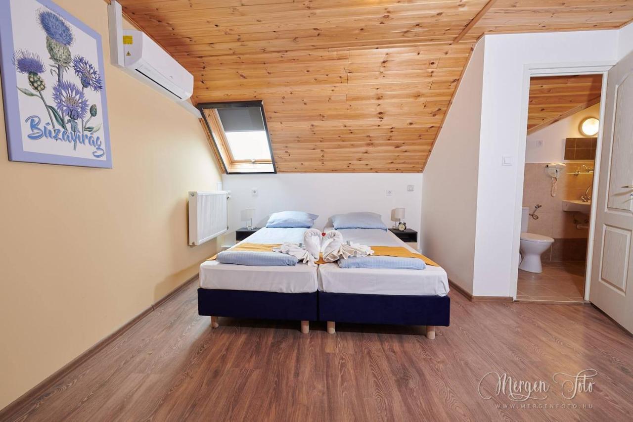 Kamaras Klastrom House Mogyoród Extérieur photo